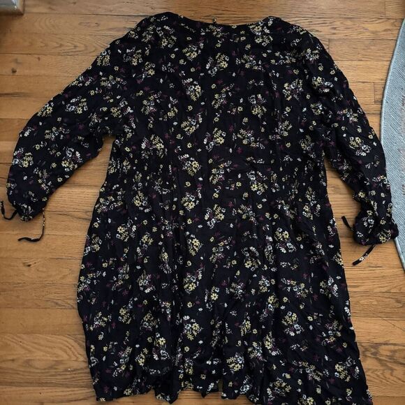 Torrid Women's Black Tie Neck Floral Print Challis Smocked Waist Dress Size 4 - Picture 7 of 7